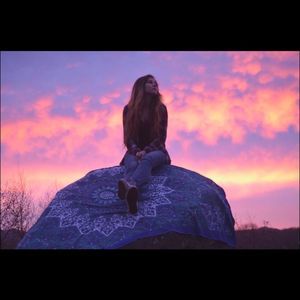 Meet your Posher, Allivia